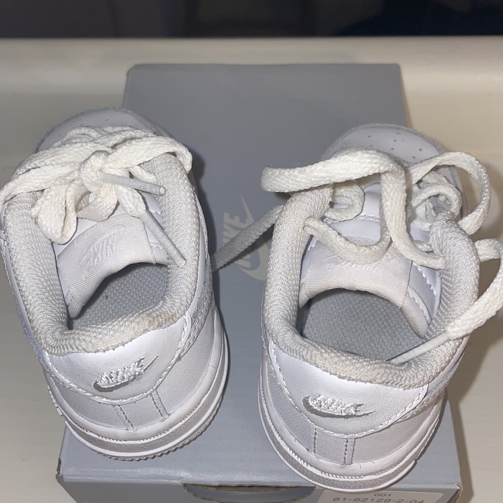 Nikes - Picture 4 of 5